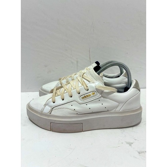 Adidas Sneaker Womens  Sleek Leather Lace Up Athletic color white size 8 platfor - Picture 1 of 7